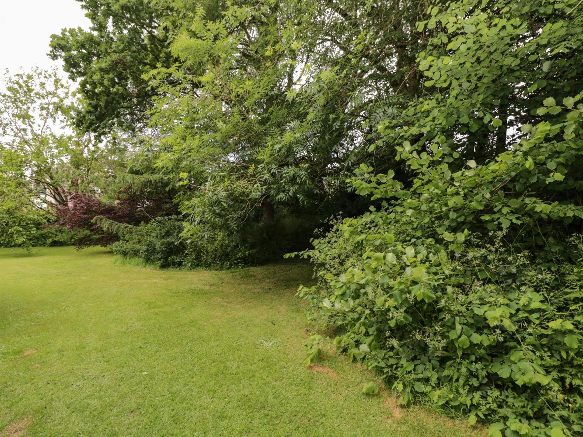 Garden Cottage Acton Turville Exterior photo